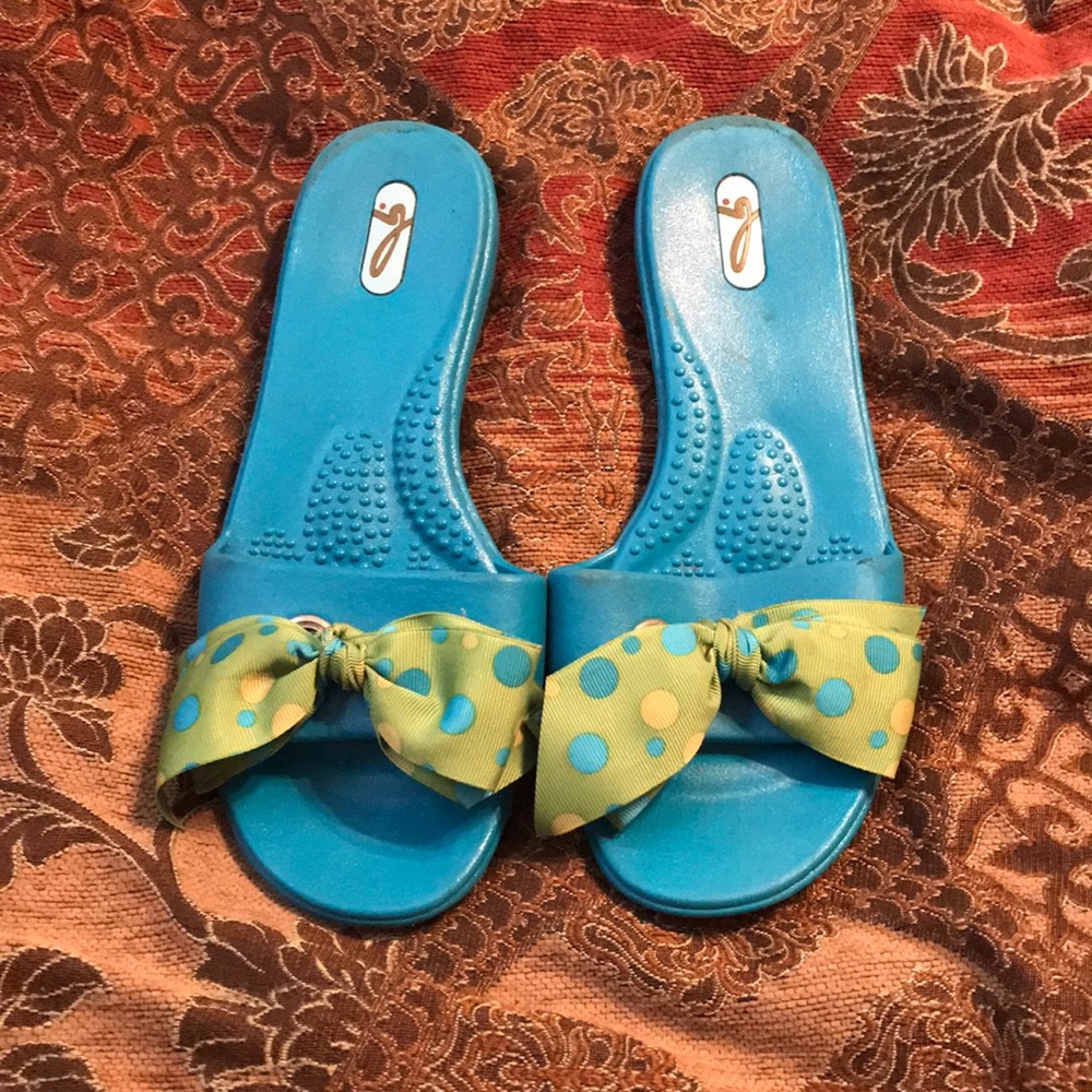 Oka b. Sandals